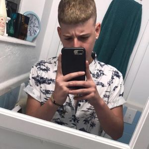 Meet your Posher, Ray